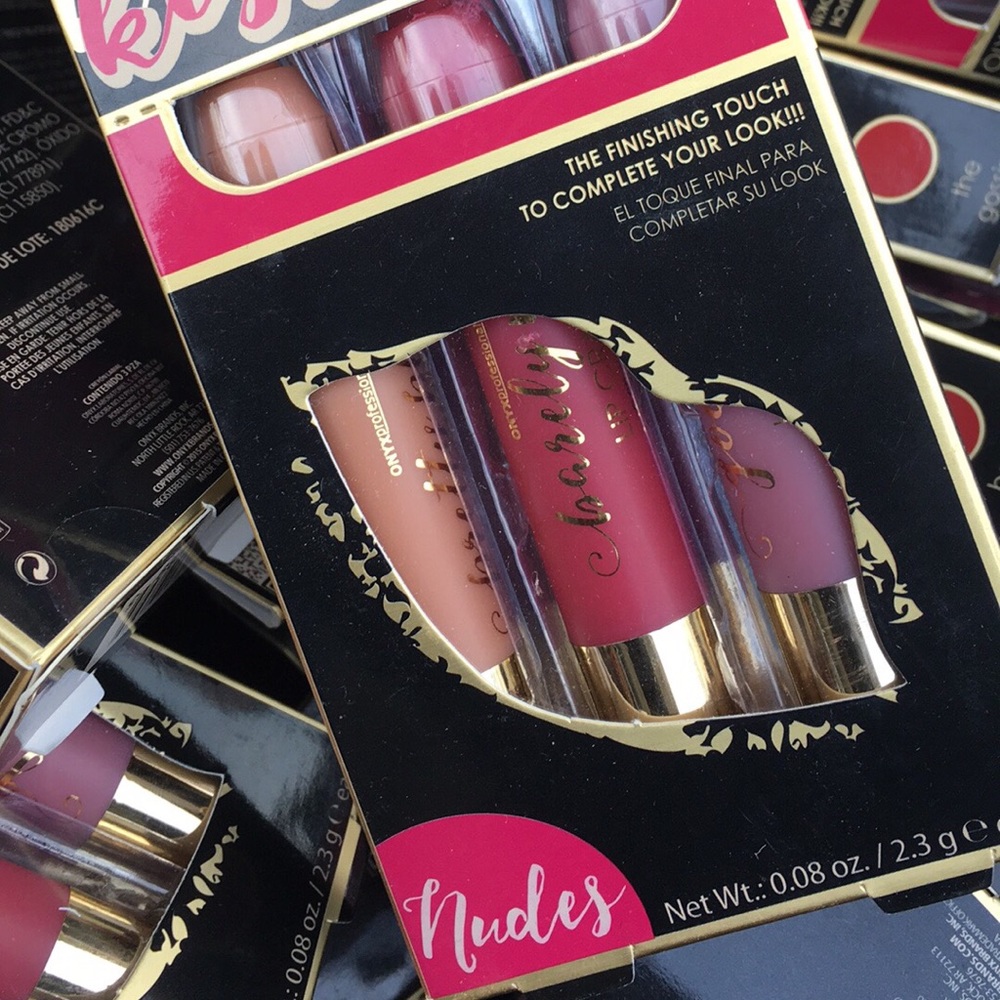 NWT: Lippies in Nude